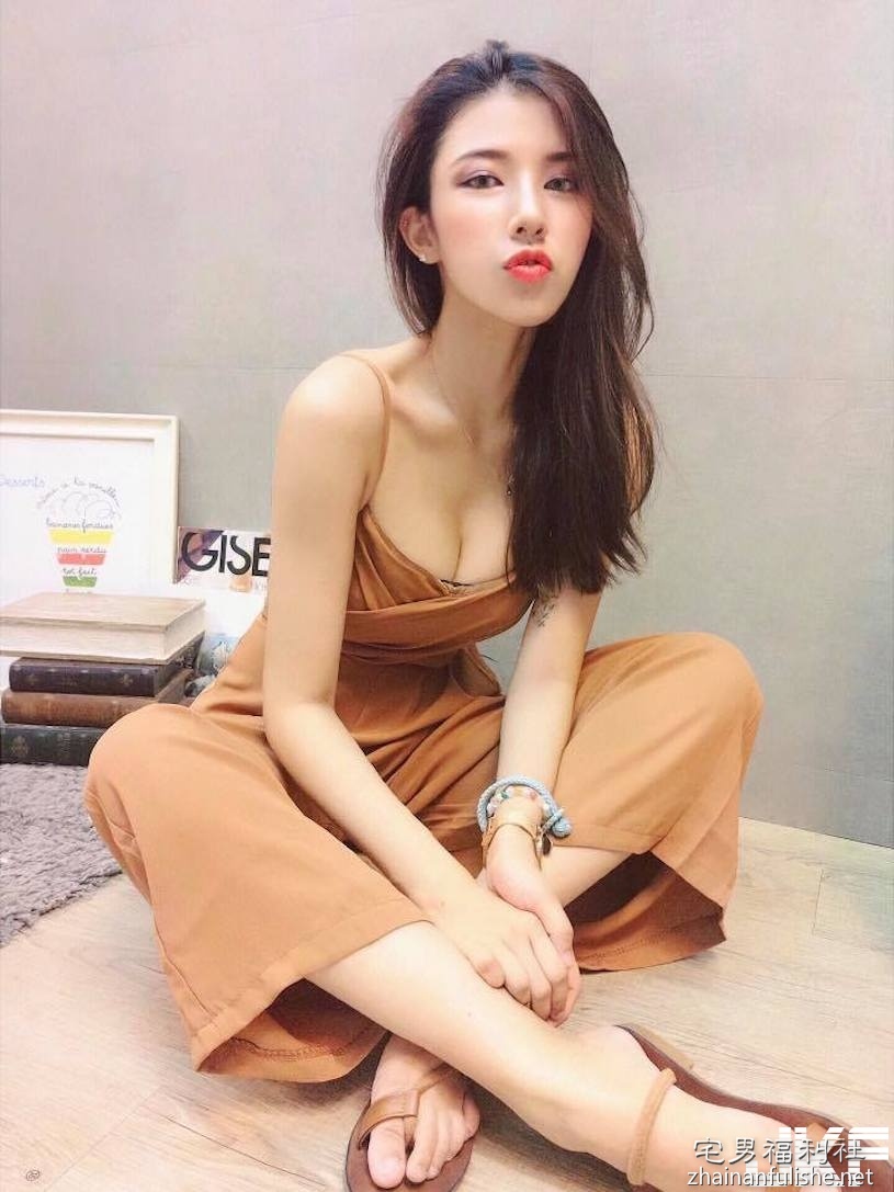 图片[9]-骨感女神「Niki Wang」饼干主题写真  这么瘦事业线还这么“凶”-知尤园