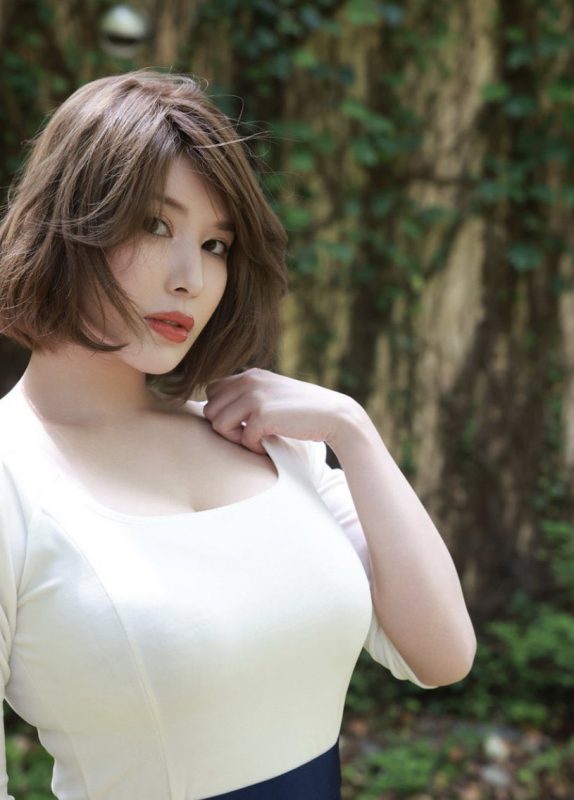 J罩杯神球正妹《凪光》精选作品推荐封面预览及内容赏析-知尤园
