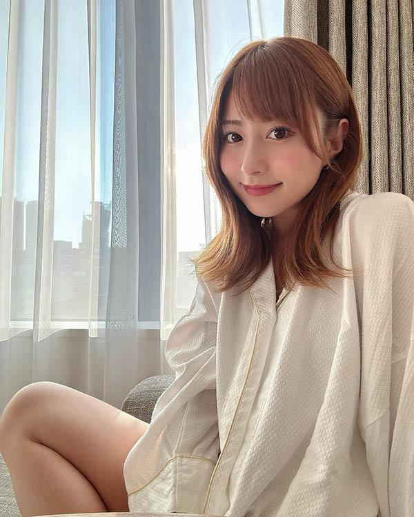 暗黑巨球萝莉《成濑心美》精选作品推荐封面预览及内容赏析-知尤园