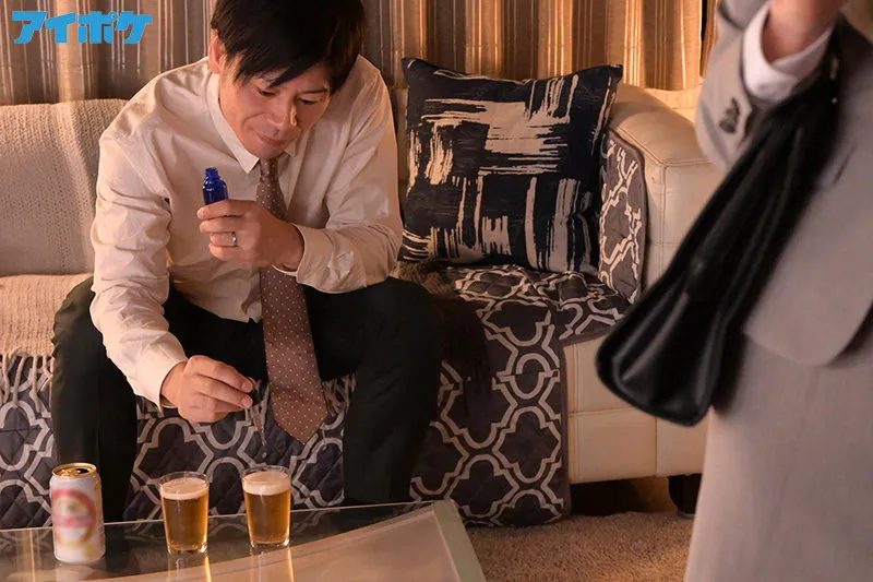 纱仓まな・小仓由菜・唯井まひろ作品STARS-307详细资料与预览介绍-知尤园