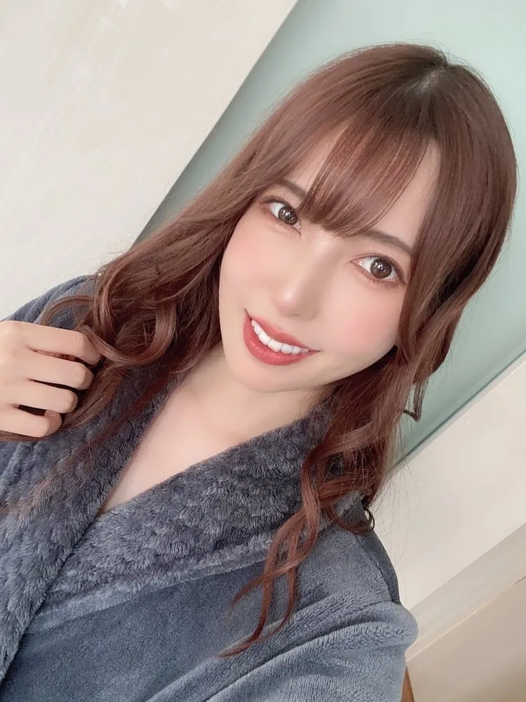 新有菜（新ありな）作品MIDV-999封面高清赏析及剧情详细解析-知尤园